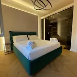 Attico Di Lusso Elegante E Moderno *