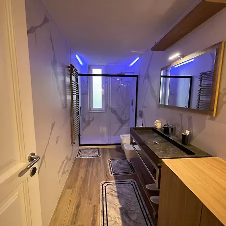 Apartman Attico Di Lusso Elegante E Moderno *