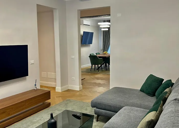Attico Di Lusso Elegante E Moderno